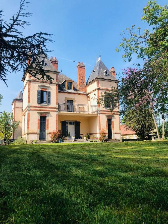 Chateau Segot Neuilly-le-Réal Exteriér fotografie